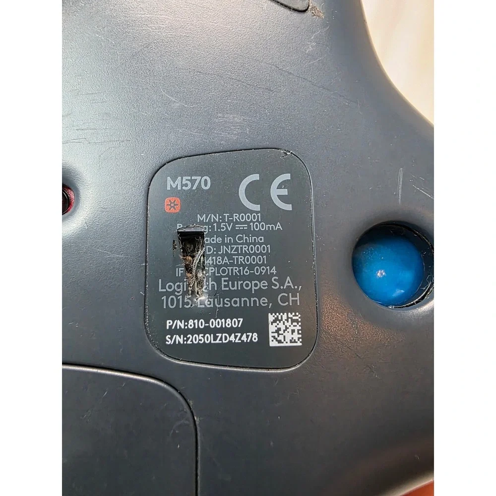 Logitech M570‎ Wireless Trackball Mouse Ergonomic Black Blue 910-001799